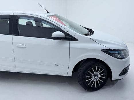 CHEVROLET Onix Hatch 1.4 4P FLEX LT, Foto 10