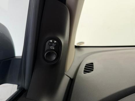 CHEVROLET Spin 1.8 4P FLEX PREMIER 7 LUGARES AUTOM�TICO, Foto 13