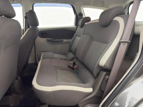 CHEVROLET Spin 1.8 4P FLEX ADVANTAGE AUTOM�TICO, Foto 12