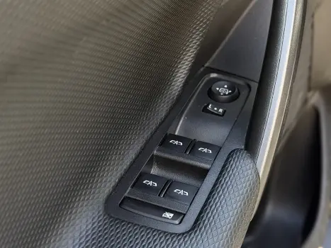 CHEVROLET Tracker 1.0 12V 4P FLEX TURBO LT AUTOM�TICO, Foto 4