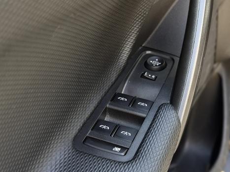 CHEVROLET Tracker 1.0 12V 4P FLEX TURBO LT AUTOM�TICO, Foto 4