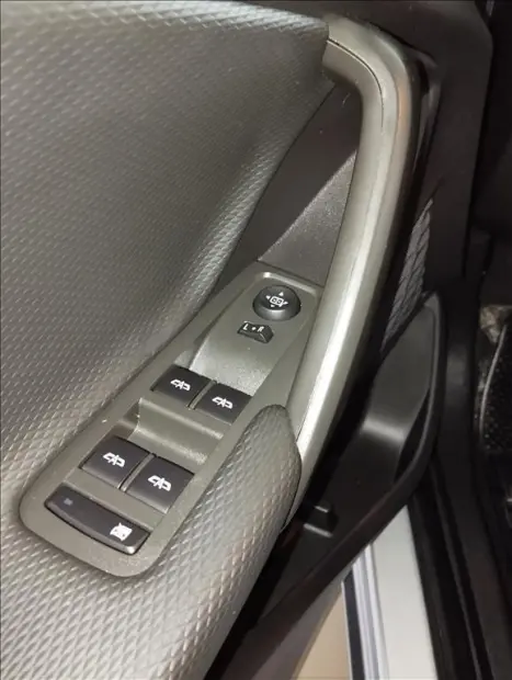 CHEVROLET Tracker 1.0 12V 4P FLEX TURBO LT AUTOM�TICO, Foto 8