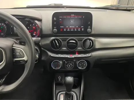 FIAT Cronos 1.3 4P FLEX DRIVE AUTOM�TICO CVT, Foto 14