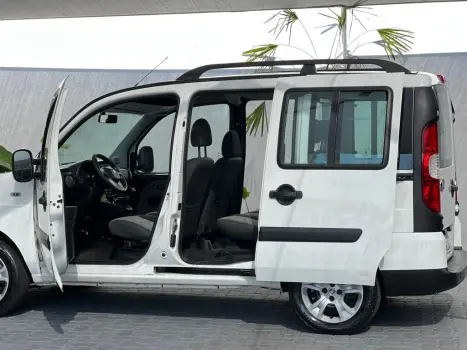 FIAT Doblo 1.8 16V 4P FLEX ESSENCE 7 LUGARES, Foto 4