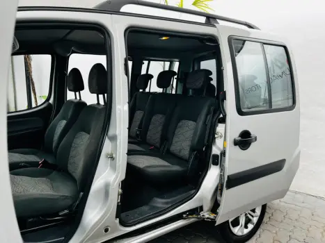 FIAT Doblo 1.8 16V 4P FLEX ESSENCE 7 LUGARES, Foto 3