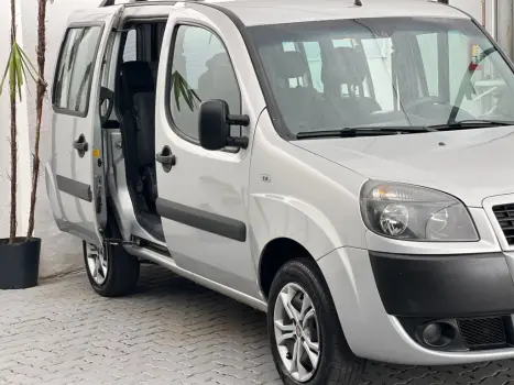 FIAT Doblo 1.8 16V 4P FLEX ESSENCE 7 LUGARES, Foto 7