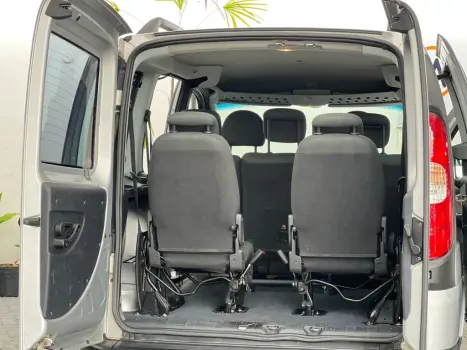 FIAT Doblo 1.8 16V 4P FLEX ESSENCE 7 LUGARES, Foto 17