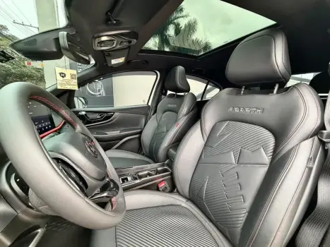 FIAT Fastback 1.3 16V 4P FLEX ABARTH TURBO 270 AUTOMÁTICO, Foto 6