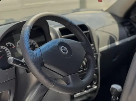 FIAT Palio 1.4 4P FLEX ELX, Foto 2