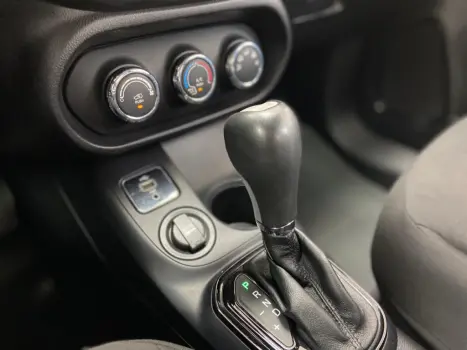 FIAT Toro 1.8 16V 4P FLEX FREEDOM AUTOM�TICO, Foto 9