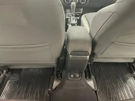 FIAT Toro 1.8 16V 4P FLEX FREEDOM AUTOM�TICO, Foto 23