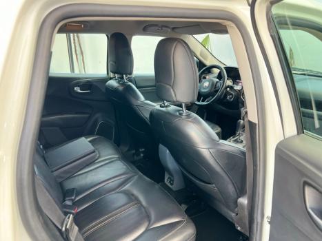 FIAT Toro 2.4 16V 4P MULTIAIR FLEX VOLCANO AUTOMÁTICO, Foto 23 FIAT Toro 2.4 16V 4P MULTIAIR FLEX VOLCANO AUTOMÁTICO, Foto 23