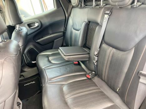 FIAT Toro 2.4 16V 4P MULTIAIR FLEX VOLCANO AUTOMÁTICO, Foto 29 FIAT Toro 2.4 16V 4P MULTIAIR FLEX VOLCANO AUTOMÁTICO, Foto 29