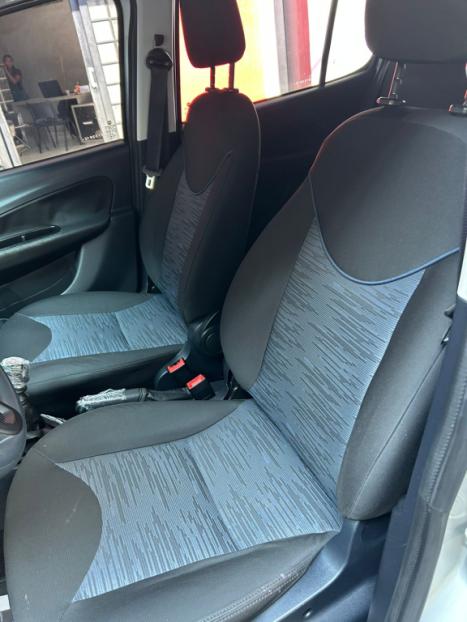 FIAT Uno 1.0 4P FLEX ATTRACTIVE, Foto 8