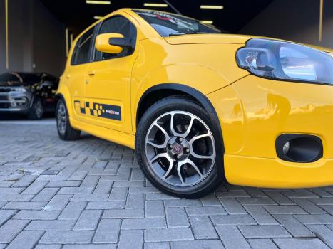 FIAT Uno 1.4 4P FLEX SPORTING, Foto 2