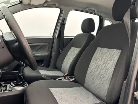 FORD Fiesta Hatch 1.6 4P ROCAM FLEX, Foto 7