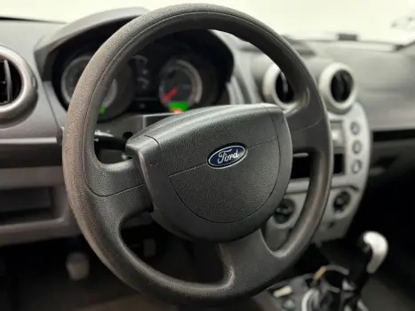 FORD Fiesta Hatch 1.6 4P ROCAM FLEX, Foto 10