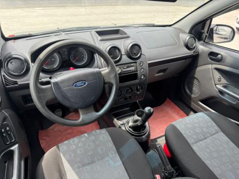 FORD Fiesta Hatch 1.0 4P, Foto 2