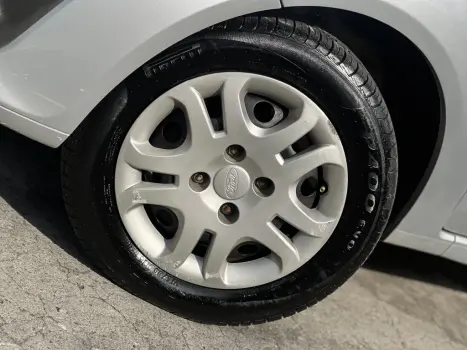 FORD Fiesta Hatch 1.6 4P, Foto 13