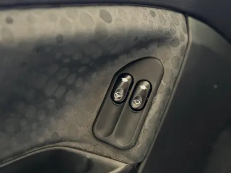 FORD Fiesta Hatch 1.6 4P, Foto 7