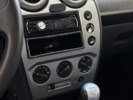 FORD Fiesta Hatch 1.6 4P, Foto 8