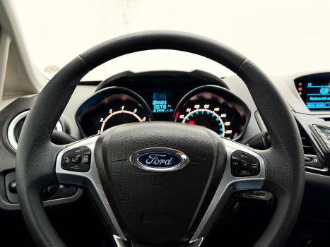 FORD Fiesta Hatch 1.6 16V 4P FLEX TITANIUM POWERSHIFT AUTOM�TICO, Foto 9