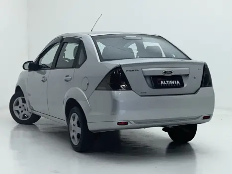 FORD Fiesta Sedan 1.6 4P ROCAM FLEX, Foto 6