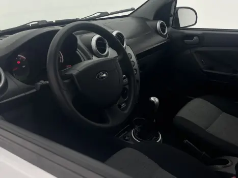 FORD Fiesta Sedan 1.6 4P ROCAM FLEX, Foto 8