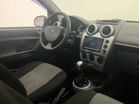 FORD Fiesta Sedan 1.6 4P ROCAM FLEX, Foto 12