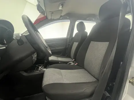 FORD Fiesta Sedan 1.6 4P ROCAM FLEX, Foto 15