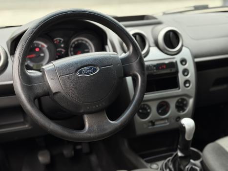 FORD Fiesta Sedan 1.6 4P FLEX, Foto 2
