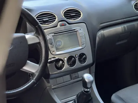 FORD Focus Hatch 1.6 4P, Foto 6
