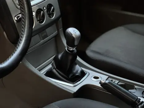 FORD Focus Hatch 1.6 4P, Foto 8