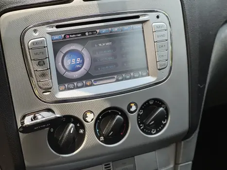 FORD Focus Hatch 1.6 4P, Foto 10