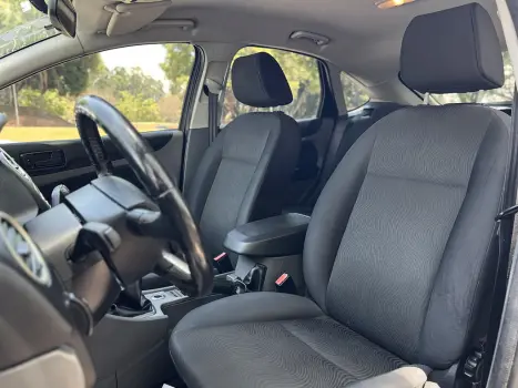 FORD Focus Hatch 1.6 4P, Foto 11