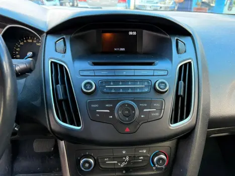 FORD Focus Hatch 2.0 16V 4P FLEX SE POWERSHIFT AUTOMTICO, Foto 13