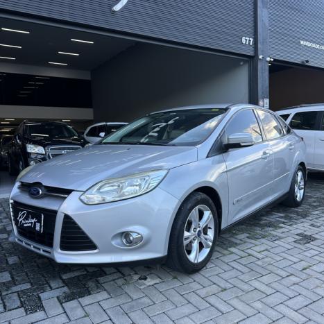 FORD Focus Sedan 1.6 4P, Foto 4