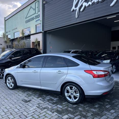 FORD Focus Sedan 1.6 4P, Foto 7