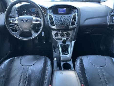 FORD Focus Sedan 1.6 4P, Foto 8