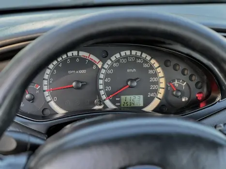 FORD Focus Sedan 2.0 16V 4P GHIA, Foto 6