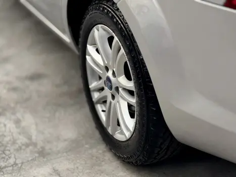 FORD Focus Sedan 2.0 16V 4P FC FLEX AUTOM�TICO, Foto 2