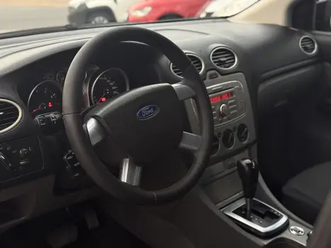 FORD Focus Sedan 2.0 16V 4P FC FLEX AUTOM�TICO, Foto 10
