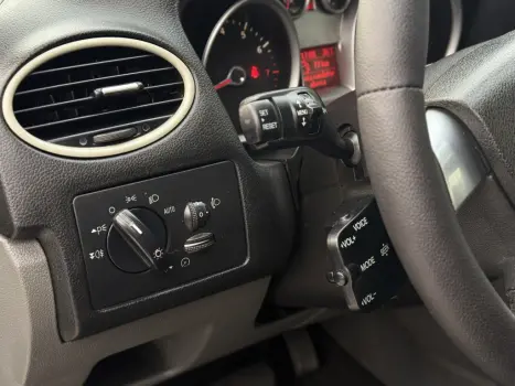 FORD Focus Sedan 2.0 16V 4P FC FLEX AUTOM�TICO, Foto 12