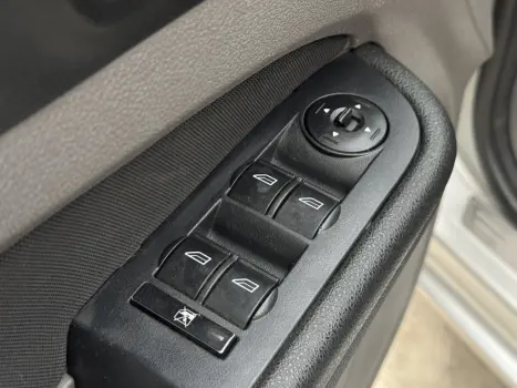 FORD Focus Sedan 2.0 16V 4P FC FLEX AUTOM�TICO, Foto 15