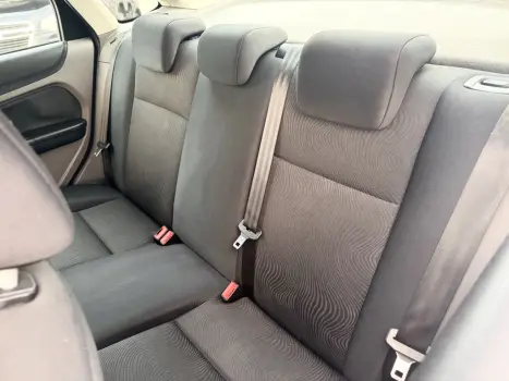 FORD Focus Sedan 2.0 16V 4P FC FLEX AUTOM�TICO, Foto 16