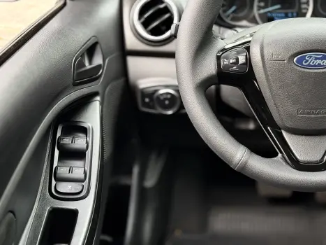 FORD Ka + Sedan 1.5 12V 4P FLEX TI-VCT TITANIUM AUTOM�TICO, Foto 6