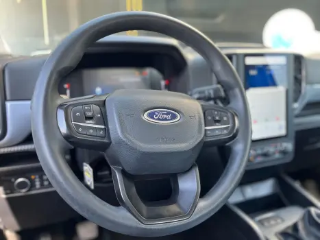 FORD Ranger 2.0 4P TURBO DIESEL BLACK CABINE DUPLA AUTOM�TICO, Foto 2