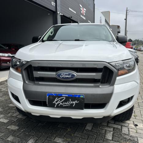 FORD Ranger 2.2 16V XLS DIESEL 4X4 CABINE DUPLA, Foto 2