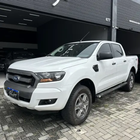 FORD Ranger 2.2 16V XLS DIESEL 4X4 CABINE DUPLA, Foto 5