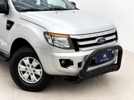 FORD Ranger 2.2 16V XLS DIESEL 4X4 CABINE DUPLA, Foto 2